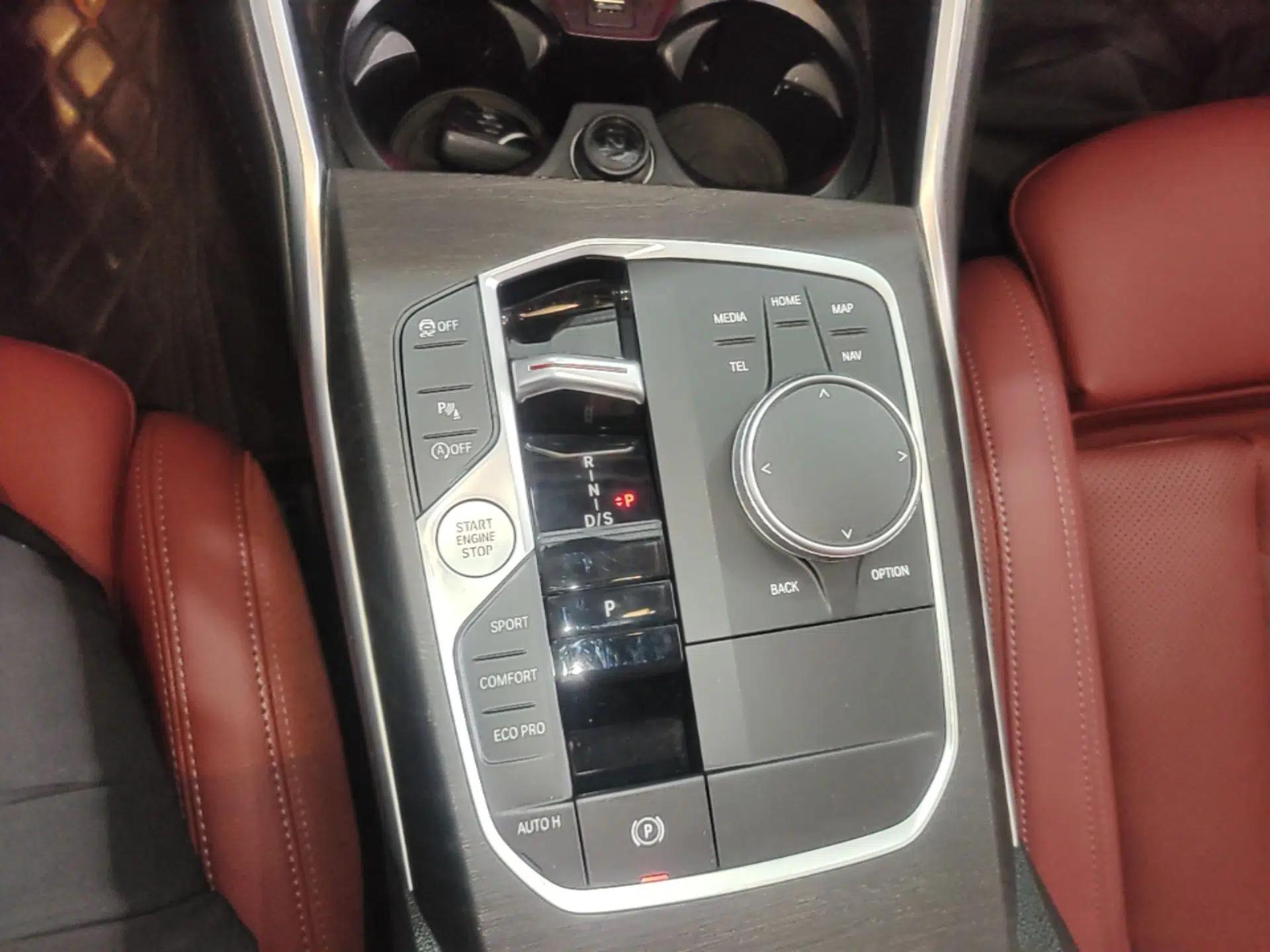 BMW 3 Series 2024 325i M Sport Package — миниатюра 16