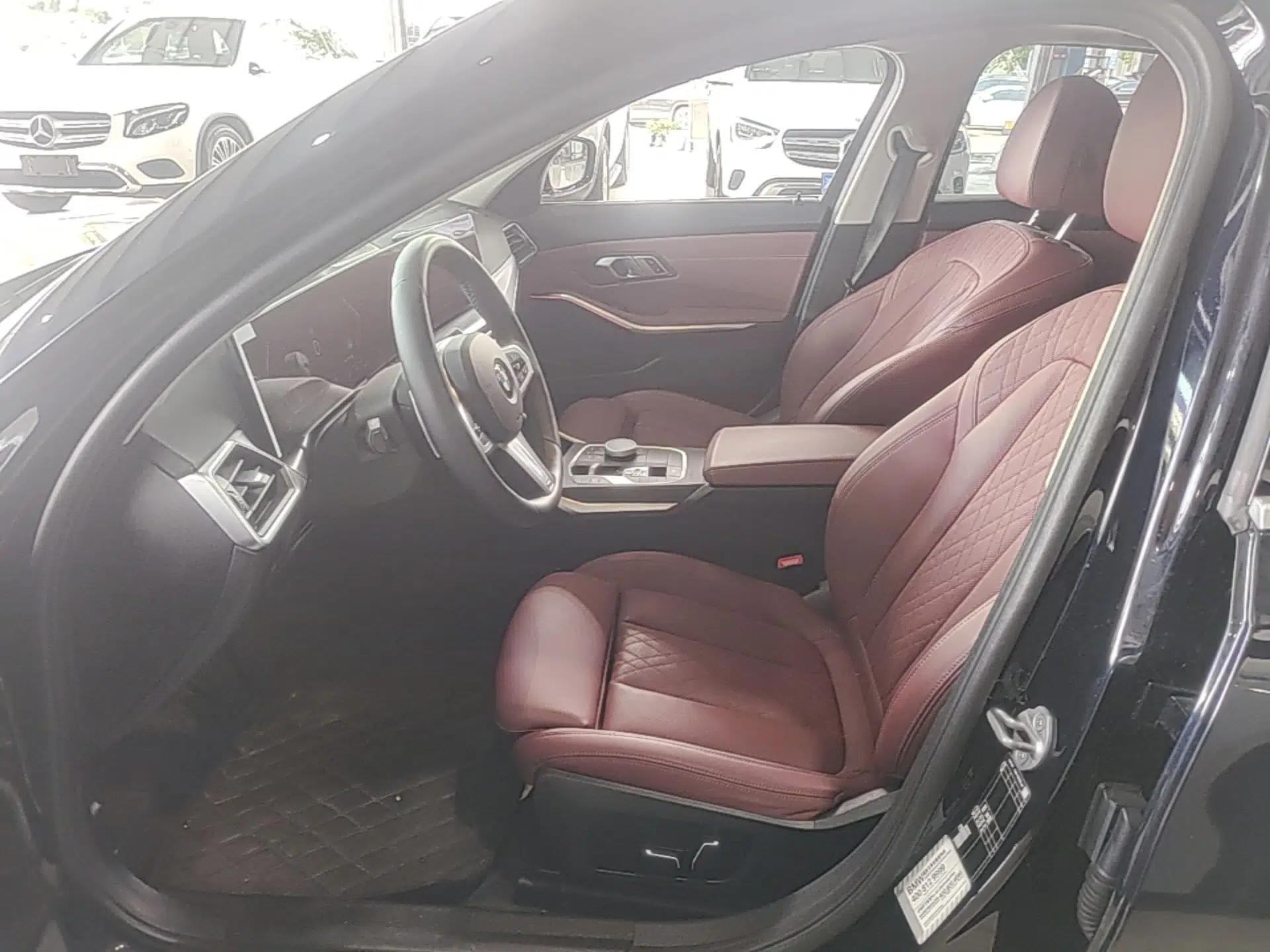 BMW 3 Series 2024 325i M Sport Package — миниатюра 17
