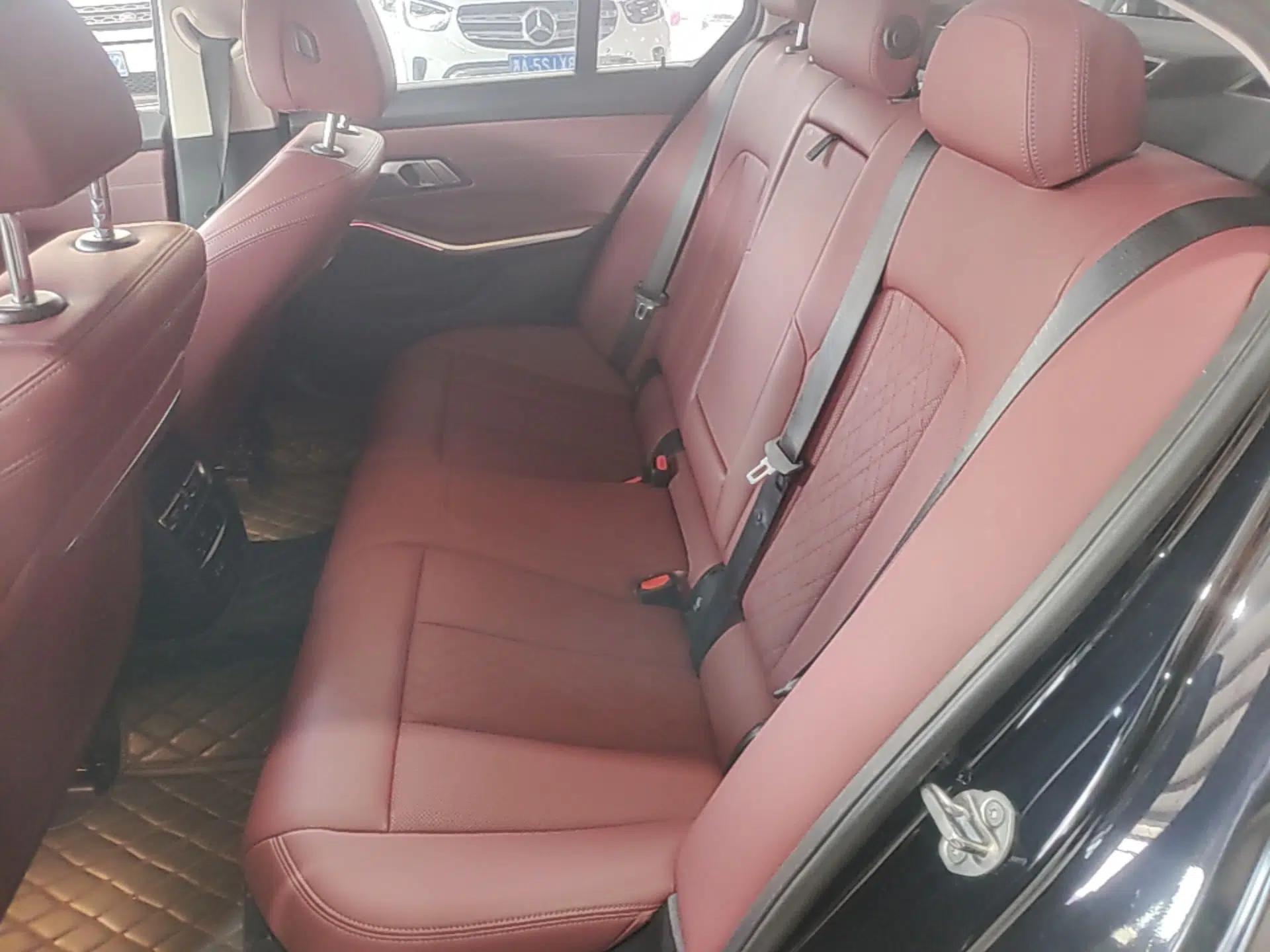 BMW 3 Series 2024 325i M Sport Package — миниатюра 20