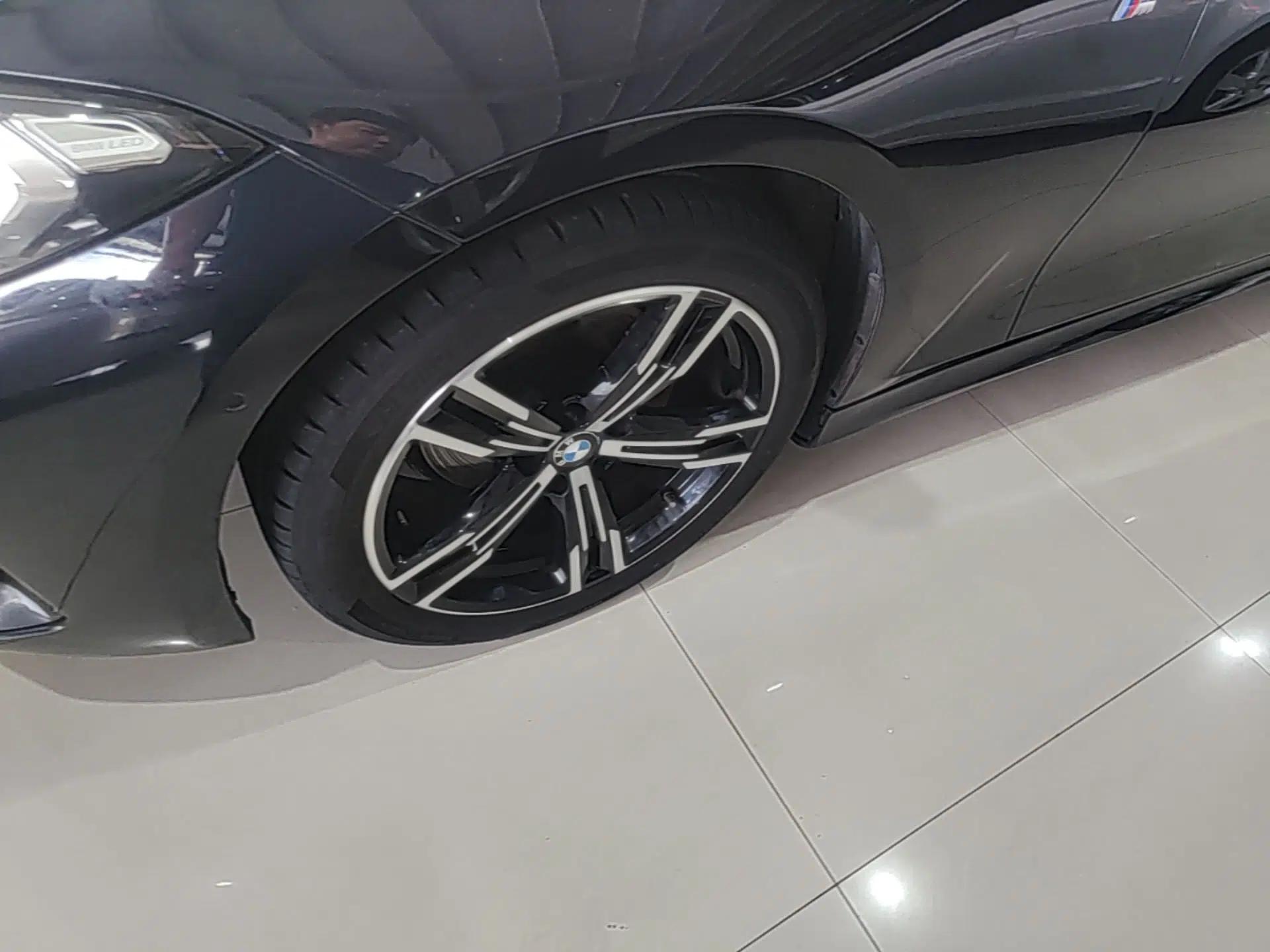 BMW 3 Series 2024 325i M Sport Package — миниатюра 10