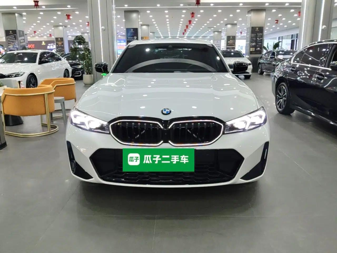 BMW 3 Series 2025 330i M Sport Night Edition Package — миниатюра 2
