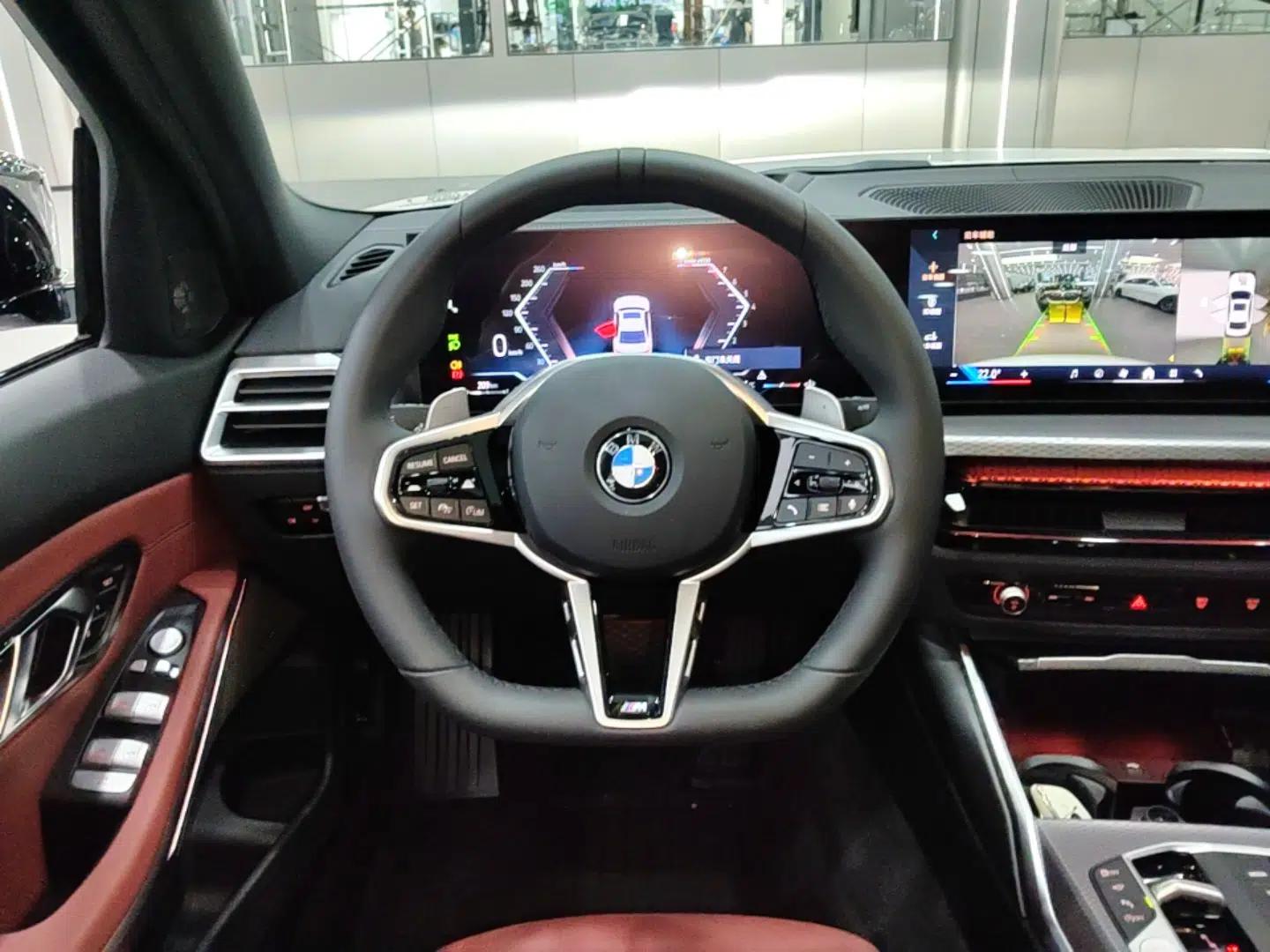 BMW 3 Series 2025 330i M Sport Night Edition Package — миниатюра 13