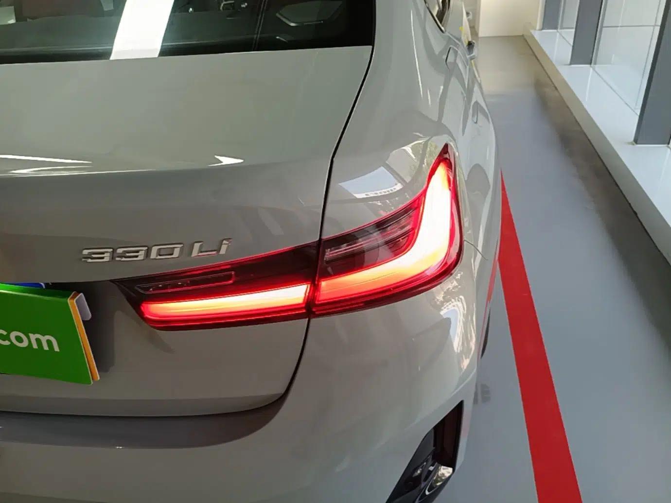 BMW 3 Series 2025 330Li M Sport Shadowline Package — миниатюра 9