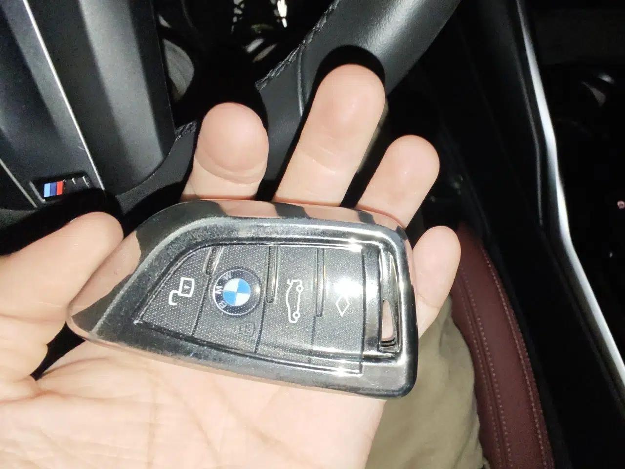 BMW 3 Series 2023 320Li M Sport Package — миниатюра 17