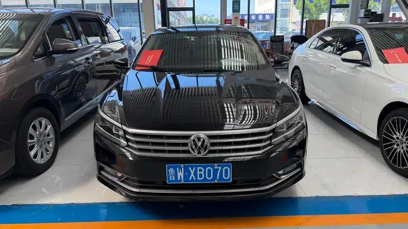 2018 Volkswagen Passat 1.8T Automatic Rear-Wheel Drive 5-Seater Factory Custom Edition — миниатюра 2