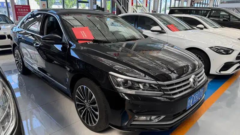 2018 Volkswagen Passat 1.8T Automatic Rear-Wheel Drive 5-Seater Factory Custom Edition — миниатюра 3