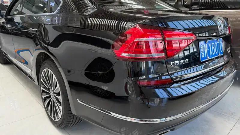 2018 Volkswagen Passat 1.8T Automatic Rear-Wheel Drive 5-Seater Factory Custom Edition — миниатюра 4
