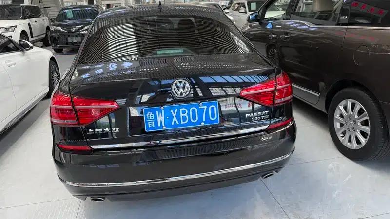 2018 Volkswagen Passat 1.8T Automatic Rear-Wheel Drive 5-Seater Factory Custom Edition — миниатюра 5