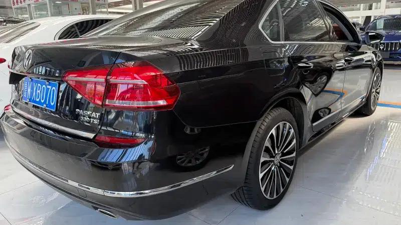 2018 Volkswagen Passat 1.8T Automatic Rear-Wheel Drive 5-Seater Factory Custom Edition — миниатюра 6