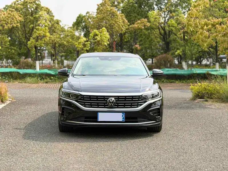 2022 Passat 330TSI Luxury Edition — миниатюра 2