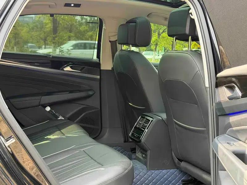 2022 Passat 330TSI Luxury Edition — миниатюра 13