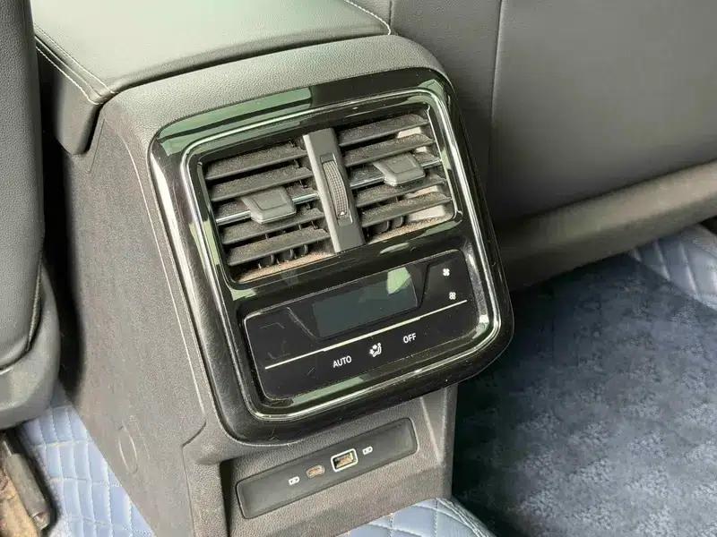 2022 Passat 330TSI Luxury Edition — миниатюра 8