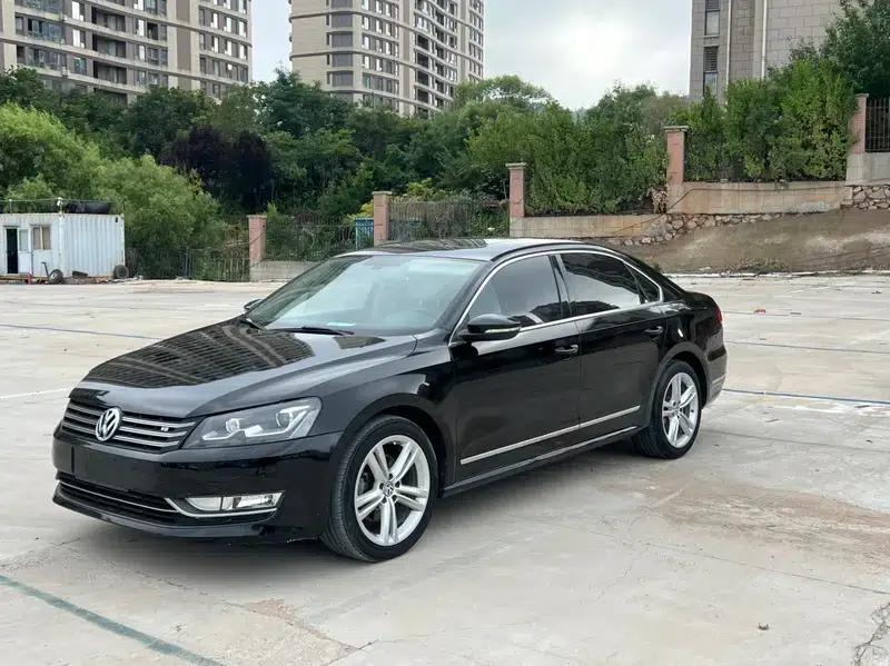 2013 Passat 3.0L V6 DSG Flagship Premium Edition — миниатюра 1