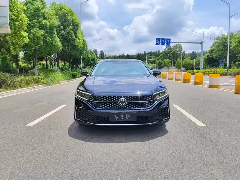 2022 Volkswagen Passat 330TSI Starry Sky Luxury Edition — миниатюра 2