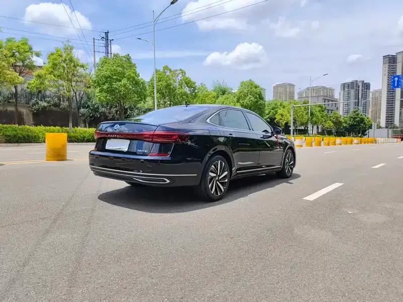 2022 Volkswagen Passat 330TSI Starry Sky Luxury Edition — миниатюра 6
