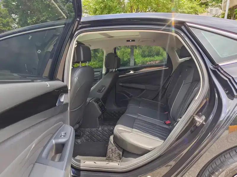 2022 Volkswagen Passat 330TSI Starry Sky Luxury Edition — миниатюра 9