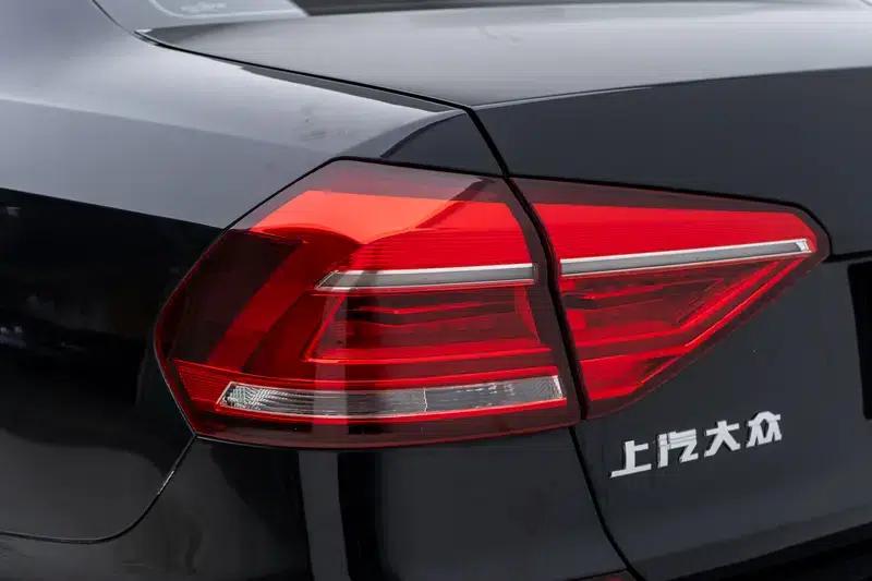 2017 Passat 330TSI DSG Premium Edition — миниатюра 13