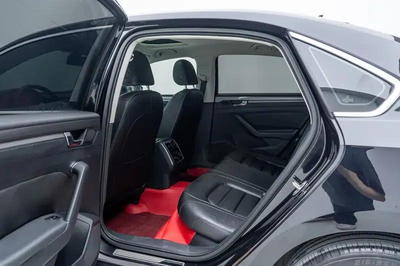 2017 Passat 330TSI DSG Premium Edition — миниатюра 18