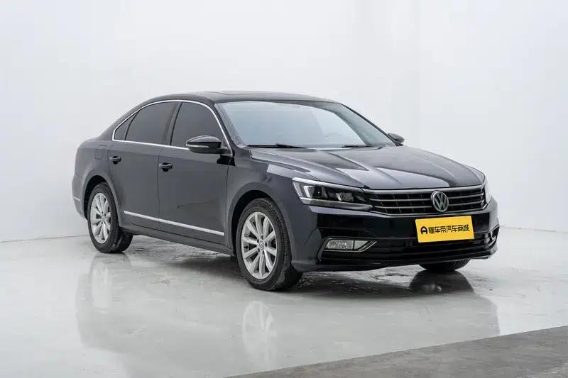 2017 Passat 330TSI DSG Premium Edition — миниатюра 3