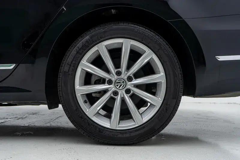2017 Passat 330TSI DSG Premium Edition — миниатюра 9