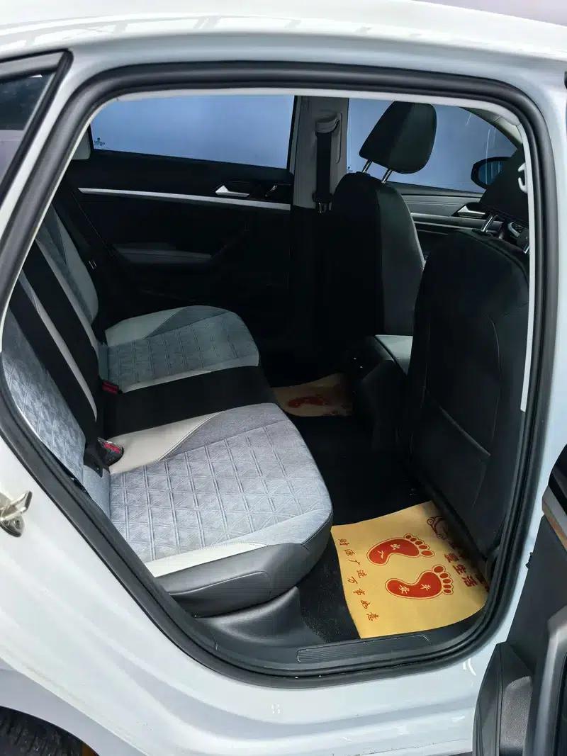 2022 Volkswagen Lavida 1.5L Automatic Comfort Edition — миниатюра 17