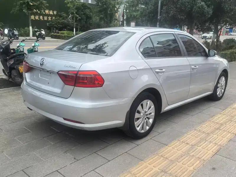 2013 Volkswagen Lavida 1.6L Automatic Comfort Edition — миниатюра 4
