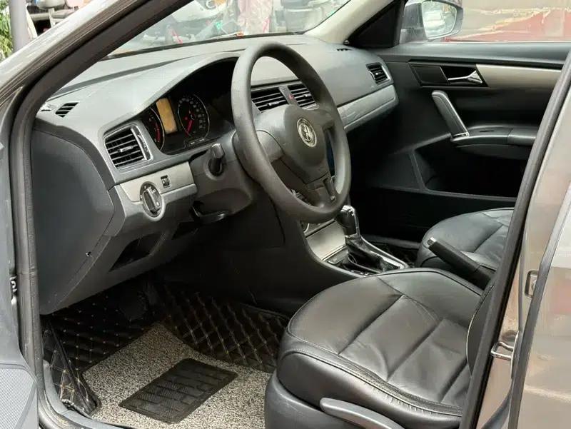 2013 Volkswagen Lavida 1.6L Automatic Comfort Edition — миниатюра 8