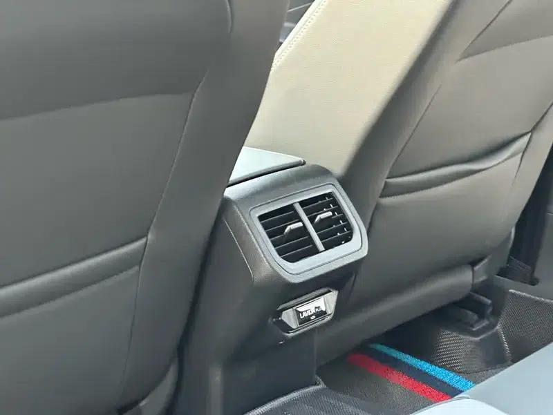 2023 Volkswagen Lavida Facelift 1.5L Automatic Five Million Edition — миниатюра 11