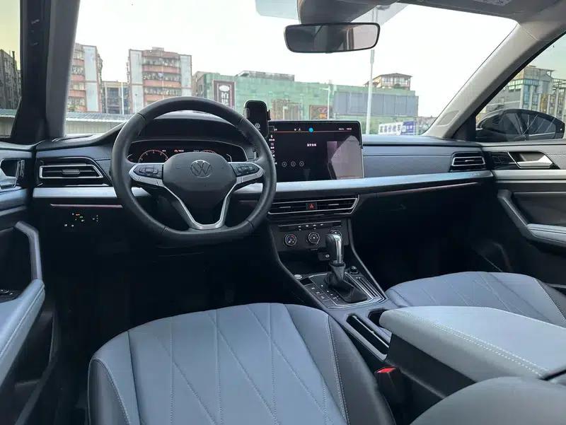 2023 Volkswagen Lavida Facelift 1.5L Automatic Five Million Edition — миниатюра 14
