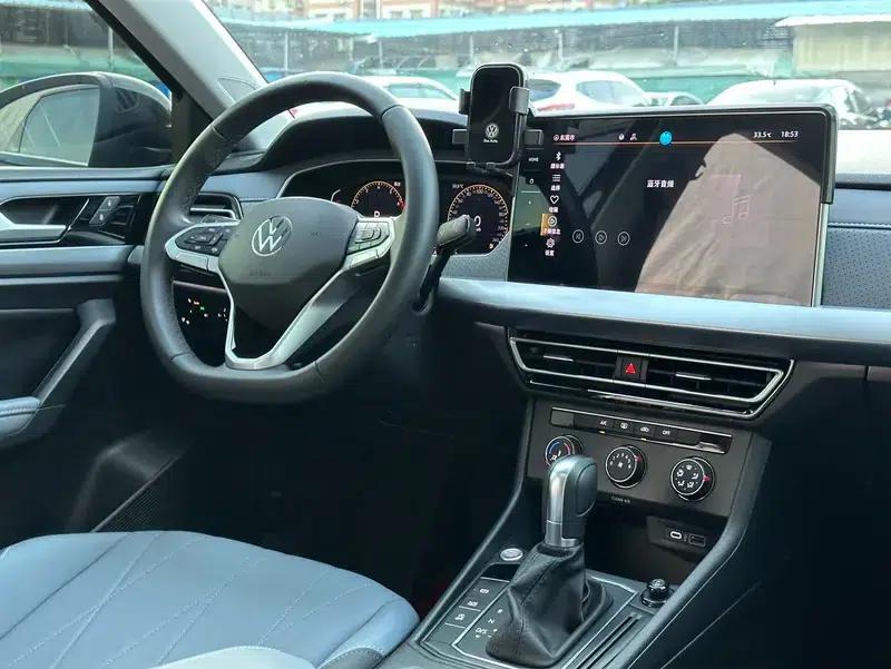 2023 Volkswagen Lavida Facelift 1.5L Automatic Five Million Edition — миниатюра 20