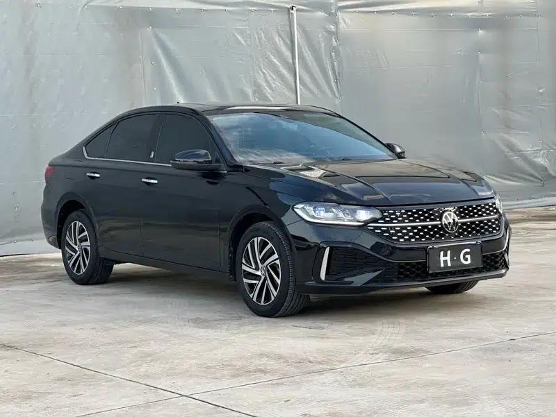 2023 Volkswagen Lavida Facelift 1.5L Automatic Five Million Edition — миниатюра 3