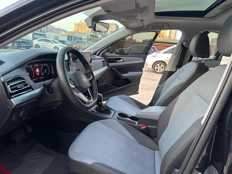 2023 Volkswagen Lavida Facelift 1.5L Automatic Five Million Edition — миниатюра 25