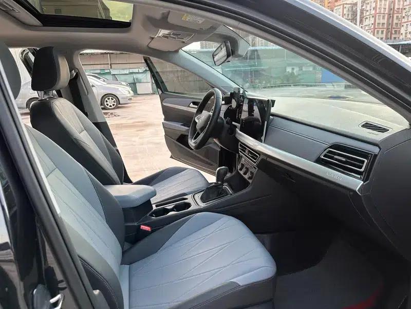 2023 Volkswagen Lavida Facelift 1.5L Automatic Five Million Edition — миниатюра 27