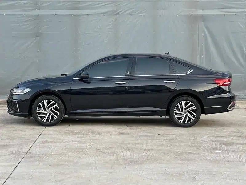 2023 Volkswagen Lavida Facelift 1.5L Automatic Five Million Edition — миниатюра 4