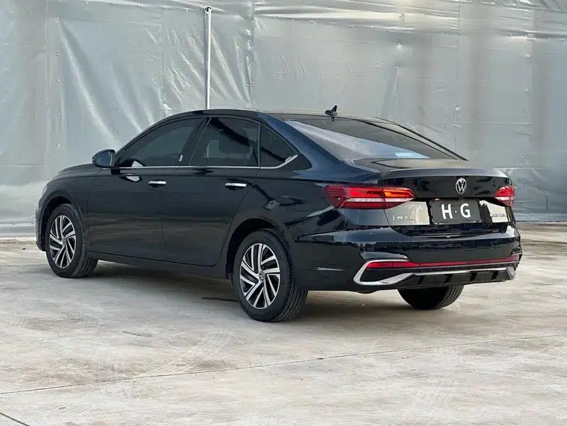 2023 Volkswagen Lavida Facelift 1.5L Automatic Five Million Edition — миниатюра 5
