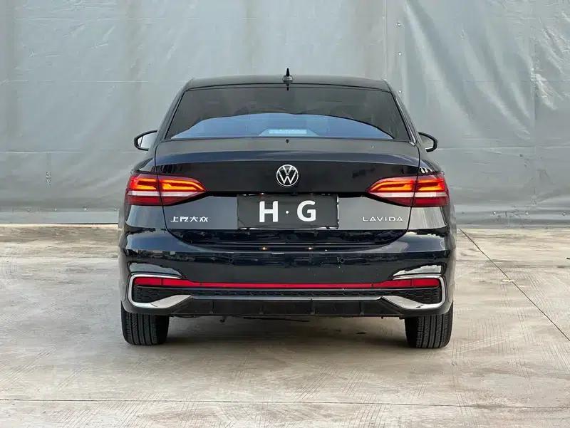 2023 Volkswagen Lavida Facelift 1.5L Automatic Five Million Edition — миниатюра 6