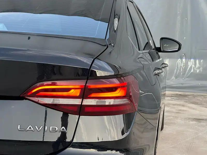 2023 Volkswagen Lavida Facelift 1.5L Automatic Five Million Edition — миниатюра 9