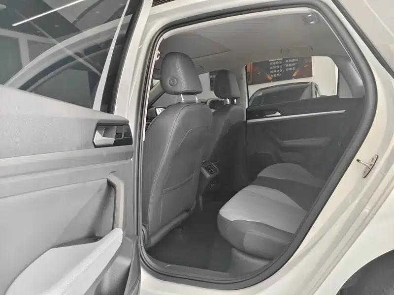 2023 Volkswagen Lavida 1.5L Automatic Five Million Edition — миниатюра 12