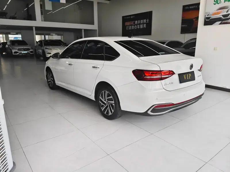 2023 Volkswagen Lavida 1.5L Automatic Five Million Edition — миниатюра 4
