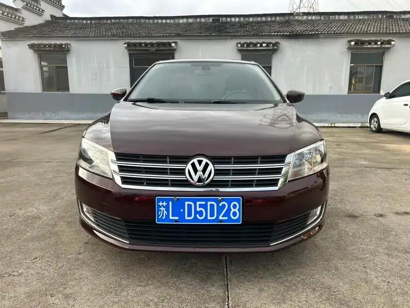 2013 Volkswagen Lavida Facelift 1.6L Automatic Luxury Edition — миниатюра 2