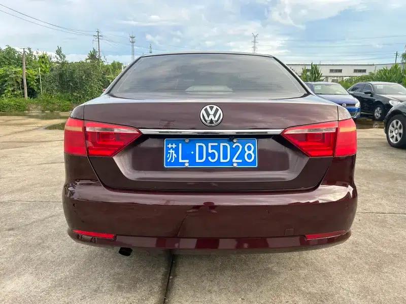 2013 Volkswagen Lavida Facelift 1.6L Automatic Luxury Edition — миниатюра 5
