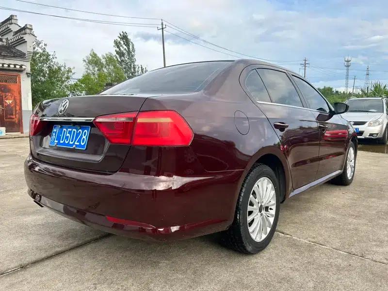 2013 Volkswagen Lavida Facelift 1.6L Automatic Luxury Edition — миниатюра 6