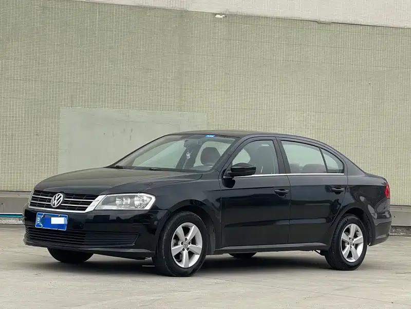 2013 Volkswagen Lavida Classic Facelift 1.6L Automatic Fashion Edition — миниатюра 1