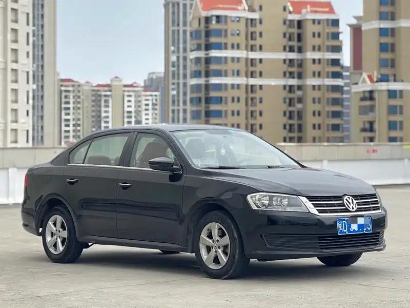 2013 Volkswagen Lavida Classic Facelift 1.6L Automatic Fashion Edition — миниатюра 3