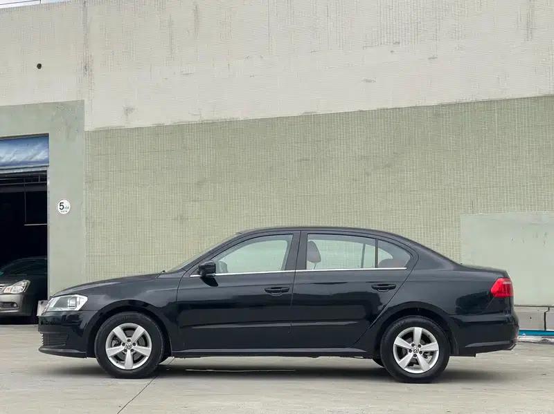 2013 Volkswagen Lavida Classic Facelift 1.6L Automatic Fashion Edition — миниатюра 4