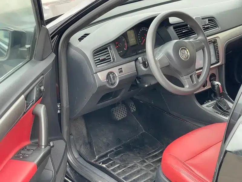 2013 Volkswagen Lavida Classic Facelift 1.6L Automatic Fashion Edition — миниатюра 7