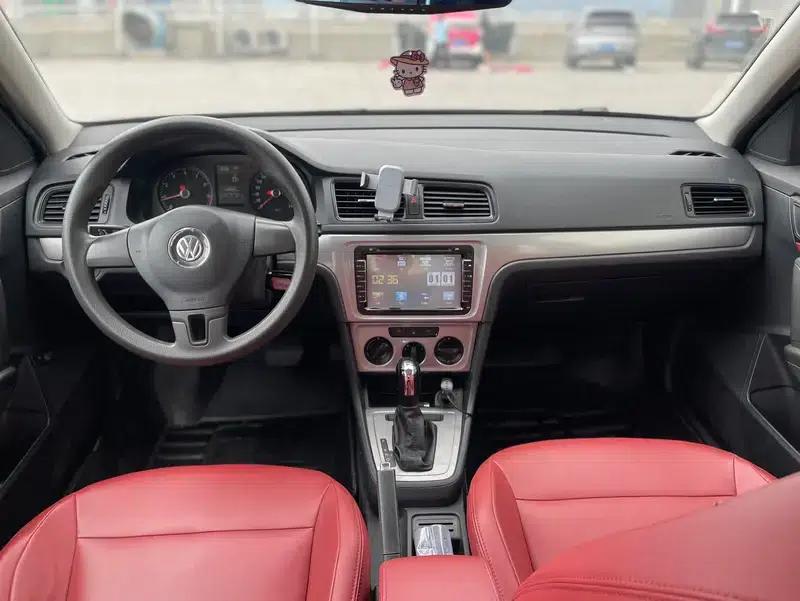 2013 Volkswagen Lavida Classic Facelift 1.6L Automatic Fashion Edition — миниатюра 8