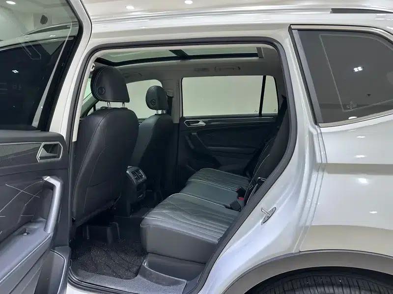 Tiguan L 2024 330TSI 2WD R-Line Premium Edition — миниатюра 13