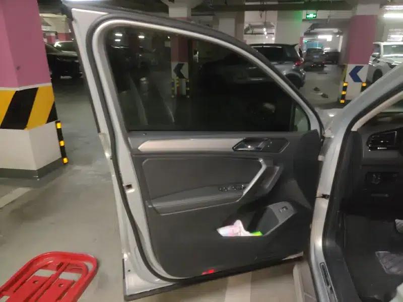Tiguan L 2019 330TSI Automatic 2WD Smart Luxury Edition (China VI Emission Standard) — миниатюра 16
