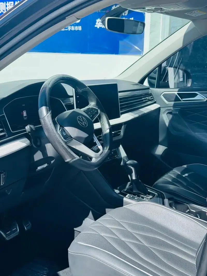 Tiguan L 2022 330TSI Automatic 2WD R-Line Premium Edition — миниатюра 7